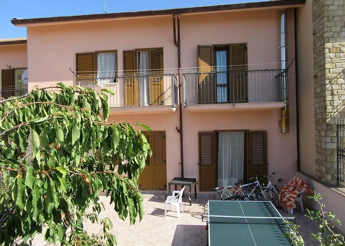 Casa Vacanze Europa Apartmán Geraci Siculo