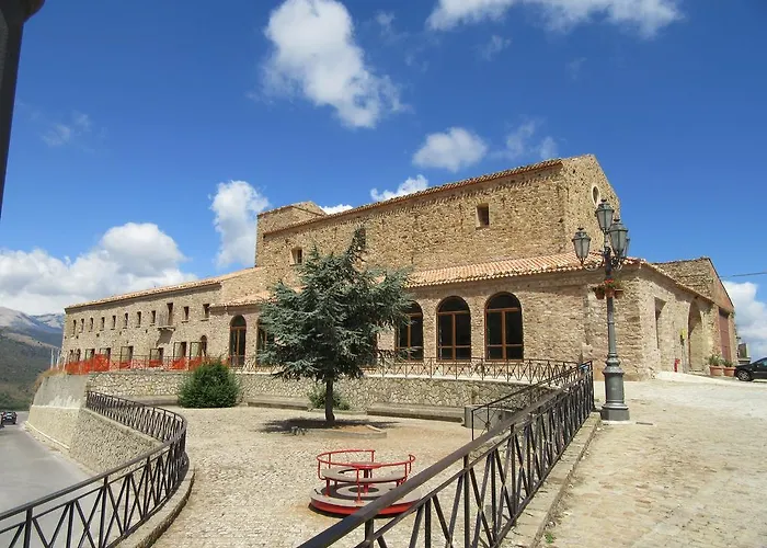 Casa Vacanze Europa Apartmán Geraci Siculo